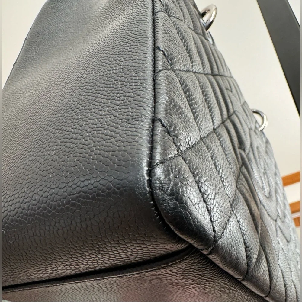 EUC-VGUC Chanel Black Caviar Grand Shopping Tote - Picture 9 of 15